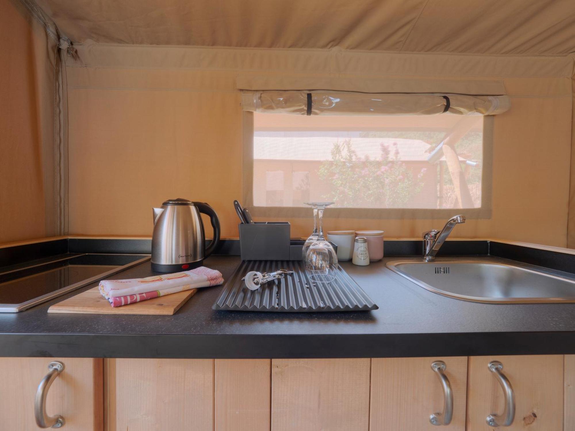 Sea Glamping Hotel Kotor Exterior photo